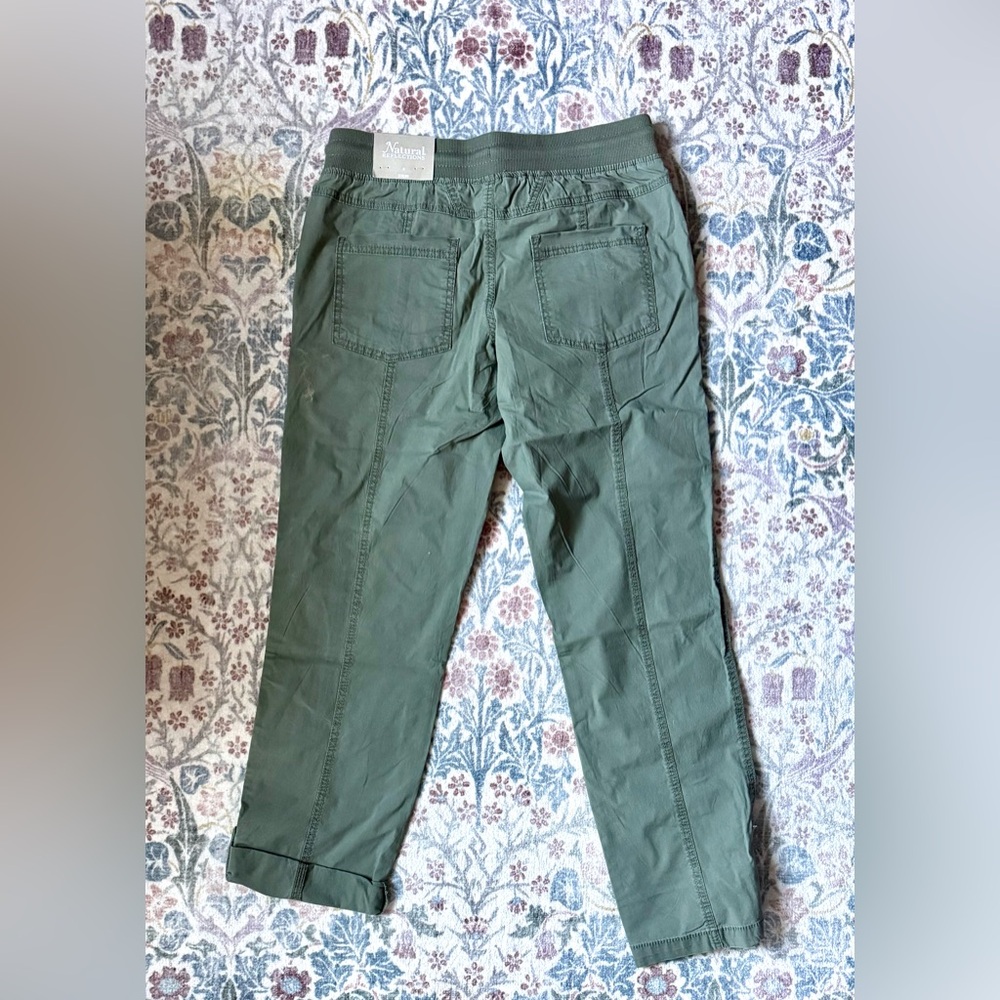NWT! Woman’s Natural Reflections Sage Green Trousers